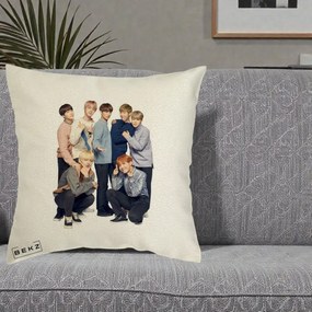 Perna Personalizata K-pop BTS Foto Grup In Picioare Tricoturi, 40x40 cm, Ecru, Husa Detasabila, Perna Inclusa, BEKZ®