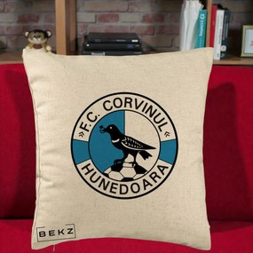 Perna Personalizata FC Corvinul Hunedoara Fotbal, 40x40 cm, Bej, Husa Detasabila, Perna Inclusa, BEKZ®