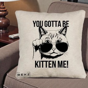 Perna Decorativa You Gotta Be Kitten Me!, 40x40 cm, Bej Canapea, Husa Detasabila, Perna Inclusa, BEKZ®