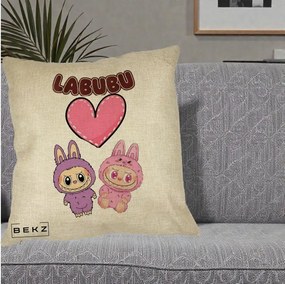 Perna Personalizata Labubu Cuplu Inima, 40x40 cm, Crem, Husa Detasabila, Perna Inclusa, BEKZ®