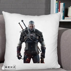 Perna Personalizata The Witcher Geralt of Rivia Portret, 40x40 cm, Alb Pufos, Husa Detasabila, Perna Inclusa, BEKZ®
