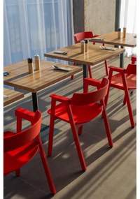 Scaun de dining roșu cu cotiere din lemn de stejar Flip – Gazzda