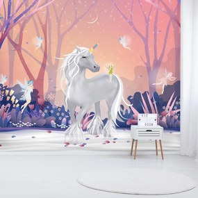 Fototapet - Unicorn într-o pădure magică (147x102 cm)