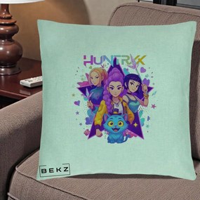 Perna Personalizata K-pop HUNTRX Trio cu Pisica Stele, 40x40 cm, Verde Menta, Husa Detasabila, Perna Inclusa, BEKZ®