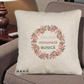 Cadou pentru Bunica - Perna Personalizata Cea Mai Minunata Bunica Coronita Flori Roz, 40x40 cm, Bej Canapea, Husa Detasabila, Perna Inclusa, BEKZ®
