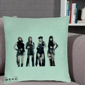 Perna Personalizata K-pop BLACKPINK Tinute Negre Elegante Grup, 40x40 cm, Verde Menta, Husa Detasabila, Perna Inclusa, BEKZ®