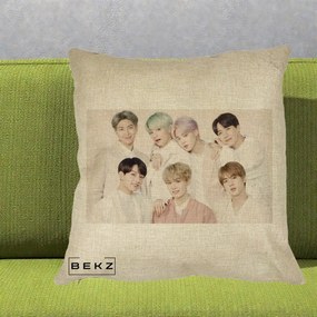 Perna Personalizata K-pop BTS Foto Grup Landscape Pastel, 40x40 cm, Crem, Husa Detasabila, Perna Inclusa, BEKZ®