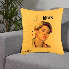 Perna Personalizata K-pop BTS Jimin Portret Artistic Multicolor cu Autograf, 40x40 cm, Galben, Husa Detasabila, Perna Inclusa, BEKZ®