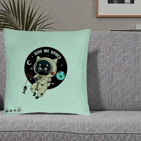 Perna Decorativa Give Me Space Pisica Astronaut, 40x40 cm, Verde Menta, Husa Detasabila, Perna Inclusa, BEKZ®