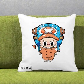 Perna Personalizata Labubu x Tony Tony Chopper, 40x40 cm, Alba Mata, Husa Detasabila, Perna Inclusa, BEKZ®
