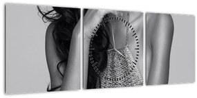 Tablou - Femeia stând jos (cu ceas) (90x30 cm)