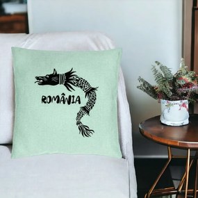Perna Personalizata, Model Lup Dacic Romania, 40x40 cm, Verde Menta, Husa Detasabila, Perna Inclusa, BEKZ®