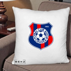 Perna Personalizata FC Bihor Oradea 1902 Fotbal, 40x40 cm, Alb Pufos, Husa Detasabila, Perna Inclusa, BEKZ®