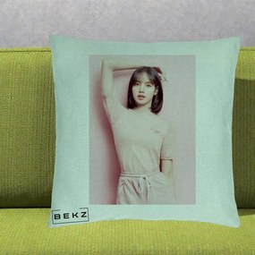 Perna Personalizata K-pop BLACKPINK Lisa Roz, 40x40 cm, Verde Menta, Husa Detasabila, Perna Inclusa, BEKZ®