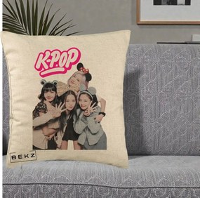 Perna Personalizata BLACKPINK K-Pop Grup Pozitii Amuzante, 40x40 cm, Bej, Husa Detasabila, Perna Inclusa, BEKZ®