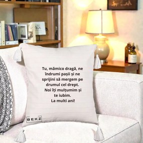 Cadou pentru Mama - Perna Personalizata Mamico Draga Te Iubim La Multi Ani cu Text Negru, 40x40 cm, Bej cu Franjuri, Husa Detasabila, Perna Inclusa, BEKZ®
