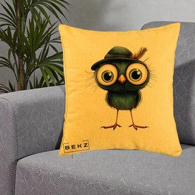 Perna Decorativa Pui Misterios cu Palarie Neagra, 40x40 cm, Galben, Husa Detasabila, Perna Inclusa, BEKZ®