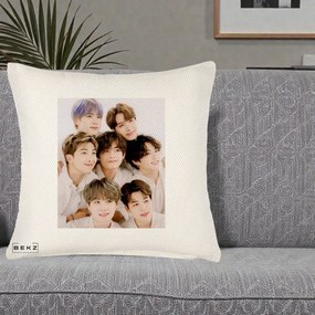 Perna Personalizata K-pop BTS Foto Grup Fete Albe, 40x40 cm, Crem Reliefat, Husa Detasabila, Perna Inclusa, BEKZ®
