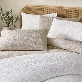 Lenjerie de pat maro deschis din țesătură crep pentru pat dublu 200x200 cm Crinkle Seersucker – Catherine Lansfield