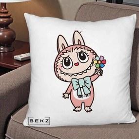 Perna Personalizata Labubu Roz cu Morisca, 40x40 cm, Alb Pufos, Husa Detasabila, Perna Inclusa, BEKZ®