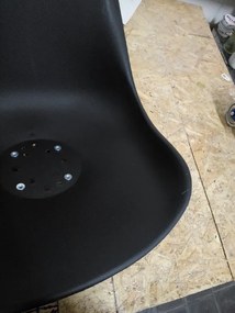 OFERTA Scaun negru BALI MARK cu picioare negre Calitatea a II-a