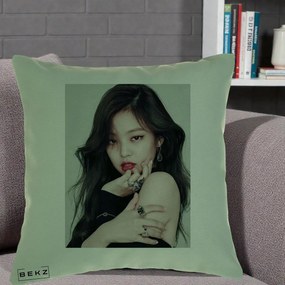 Perna Personalizata K-pop BLACKPINK Jennie Editorial Negru cu Inele, 40x40 cm, Verde, Husa Detasabila, Perna Inclusa, BEKZ®