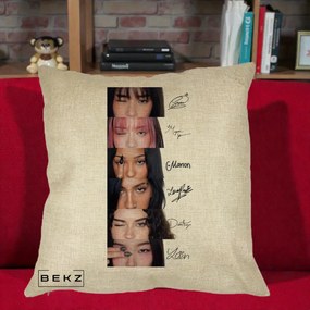 Perna Personalizata K-pop KATSEYE Semnaturi fara Foto, 40x40 cm, Crem, Husa Detasabila, Perna Inclusa, BEKZ®