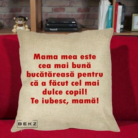 Cadou pentru Mama - Perna Personalizata Mama cea Mai Buna Bucatareasa, 40x40 cm, Crem, Husa Detasabila, Perna Inclusa, BEKZ®