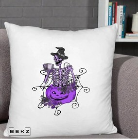 Perna Decorativa Schelet Vrajitor cu Dovleac Violet Halloween, 40x40 cm, Alb Pufos, Husa Detasabila, Perna Inclusa, BEKZ®