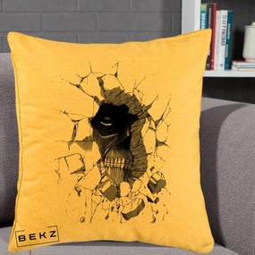 Perna Personalizata Attack on Titan Titan Crapand Zidul, 40x40 cm, Galben, Husa Detasabila, Perna Inclusa, BEKZ®