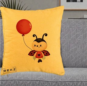 Perna Decorativa Buburuza cu Balon Rosu, 40x40 cm, Galben, Husa Detasabila, Perna Inclusa, BEKZ®