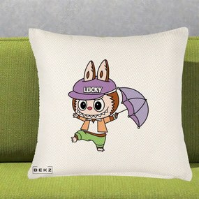 Perna Personalizata Labubu Lucky cu Umbrela, 40x40 cm, Crem Reliefat, Husa Detasabila, Perna Inclusa, BEKZ®