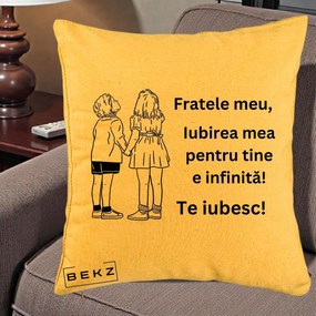 Cadou pentru Frate - Perna Personalizata Fratele Meu Te Iubesc Copii Tinand Maini Line Art, 40x40 cm, Galben, Husa Detasabila, Perna Inclusa, BEKZ®