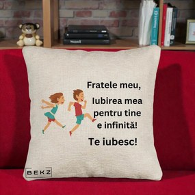 Cadou pentru Frate - Perna Personalizata Fratele Meu Te Iubesc Copii Alergand Colorat, 40x40 cm, Bej Canapea, Husa Detasabila, Perna Inclusa, BEKZ®