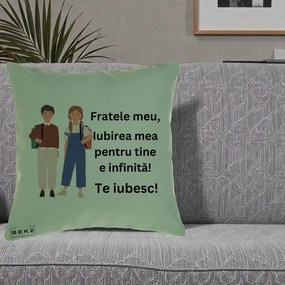 Cadou pentru Frate - Perna Personalizata Fratele Meu Te Iubesc Elevi Ilustratie Colorata, 40x40 cm, Verde, Husa Detasabila, Perna Inclusa, BEKZ®