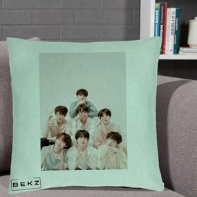 Perna Personalizata K-pop BTS Foto Grup Pastel, 40x40 cm, Verde Menta, Husa Detasabila, Perna Inclusa, BEKZ®