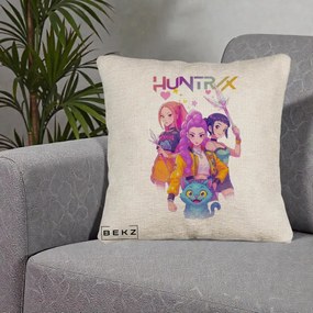 Perna Personalizata K-pop HUNTRX Trio Foto cu Pisica, 40x40 cm, Bej Canapea, Husa Detasabila, Perna Inclusa, BEKZ®