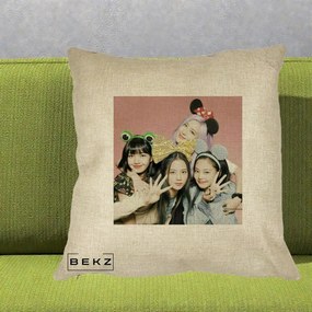Perna Personalizata K-pop BLACKPINK Accesorii Haioase, 40x40 cm, Crem, Husa Detasabila, Perna Inclusa, BEKZ®