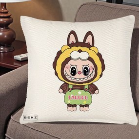 Perna Personalizata Labubu Leu Galben cu Salopeta, 40x40 cm, Crem Reliefat, Husa Detasabila, Perna Inclusa, BEKZ®