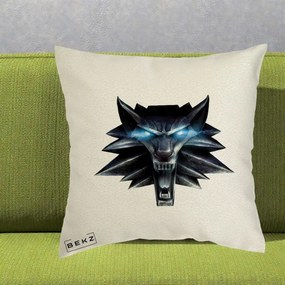 Perna Decorativa The Witcher Wolf Head, 40x40 cm, Ecru, Husa Detasabila, Perna Inclusa, BEKZ®