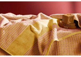 Prosop galben-roz din bumbac organic din frotir 50x100 cm Check – JUNA