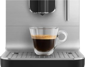 Espressor SMEG Collezione BCC12BLMEU, 1350 W, 19 bar, 1,4 l, 8 functii, Rasnita incorporata, Spumare lapte, Negru