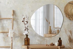 Oglindă neregulată decorativa fara rama 68x67 cm