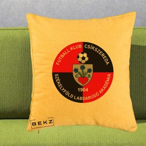 Perna Personalizata FK Csikszereda 1904 Fotbal, 40x40 cm, Galben, Husa Detasabila, Perna Inclusa, BEKZ®