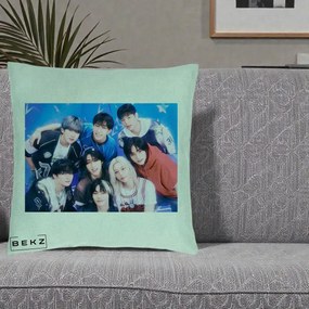 Perna Personalizata K-Pop Grup Foto Stele, 40x40 cm, Verde Menta, Husa Detasabila, Perna Inclusa, BEKZ®