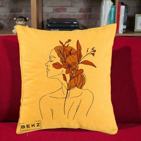 Perna Decorativa Portret Feminin Crin Ruginiu Auriu, 40x40 cm, Galben, Husa Detasabila, Perna Inclusa, BEKZ®