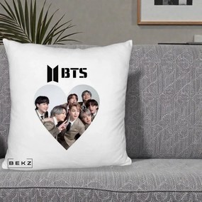Perna Personalizata K-pop BTS Grup Fotografie in Inima, 40x40 cm, Alb Pufos, Husa Detasabila, Perna Inclusa, BEKZ®