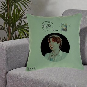 Perna Personalizata K-pop BTS J-Hope Portret cu Autograf, 40x40 cm, Verde, Husa Detasabila, Perna Inclusa, BEKZ®