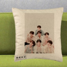 Perna Personalizata K-pop BTS Foto Grup Pastel, 40x40 cm, Bej, Husa Detasabila, Perna Inclusa, BEKZ®