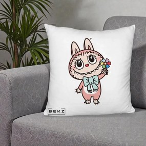 Perna Personalizata Labubu Roz cu Morisca, 40x40 cm, Alb Pufos, Husa Detasabila, Perna Inclusa, BEKZ®